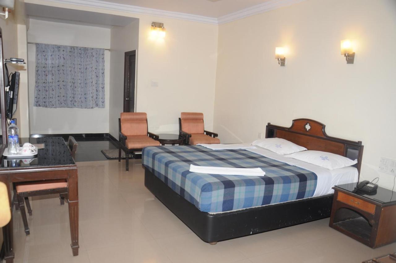 Suvarna Regency Хасан Екстериор снимка