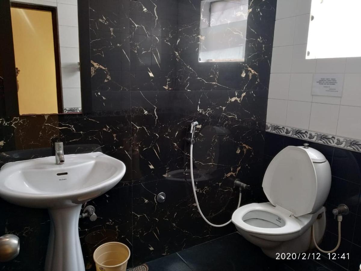 Suvarna Regency Хасан Екстериор снимка